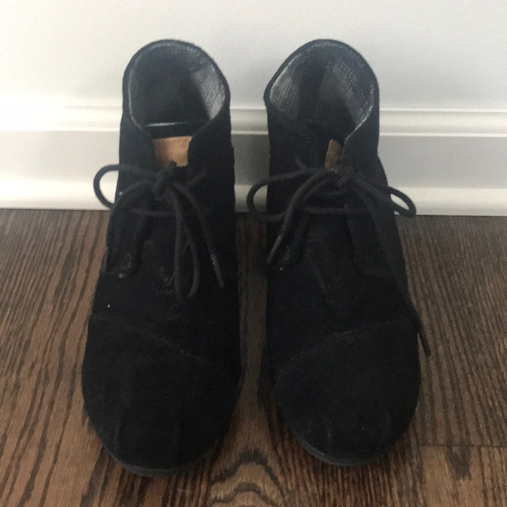 Toms Lace Up Black Wedges 8.5